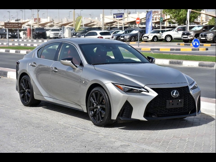 2022 Lexus IS300